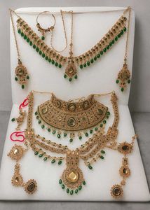 Bridal Jewelry Set Green Colour