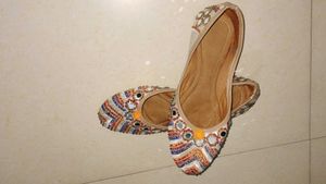 Embroidered Ethnic Jutti Flats