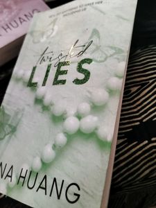 Ana Huang&#39;s Twisted Love Hate Games Lies