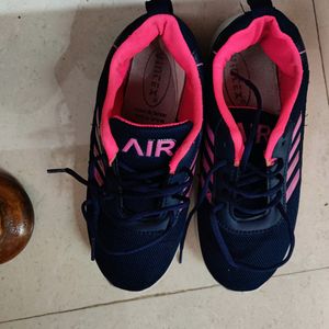 Sports Shoes