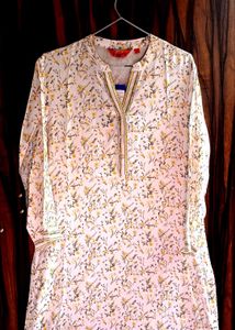 Elegant Floral Printed Off-White Kurta – Rangriti