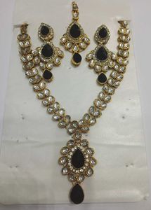 Beautiful Black Jewellery Set
