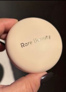 RARE BEAUTY LUMINOUS POWDER BLUSH- HAPPY