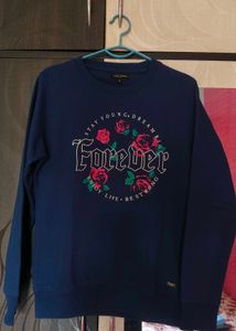 3 Sweatshirt only for Rs 400