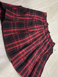 Cute Red &amp; Black Skirt
