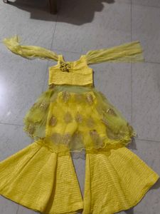 Cute Yellow Girls Clothing Set