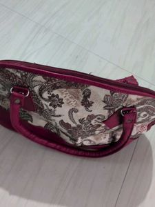 Ladies Purse With Good Capacity