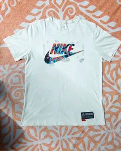 NIKE Logo Print Crew-Neck T-Shirt white colour