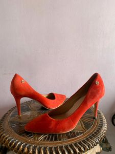 Carlton London Crimson Red Heels