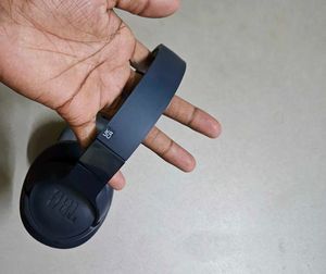 JBL Tune 700BT