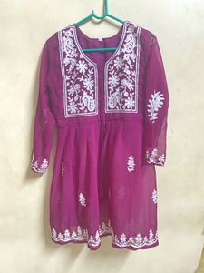 Women Embroidered Kurta