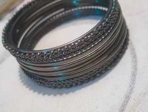 Two Different Bangles Set