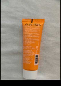 Vitamin C Sunscreen Or Detan Mango Gel Face Wash N