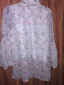 Floral Print top size M