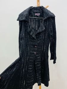 shrug black in condition like new