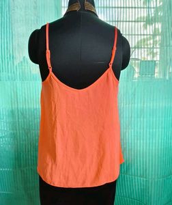BOGO 🎁 Buy One Get 1🎁Size M/L Orange Cami Top