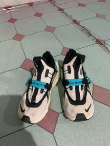 nike sport shoe