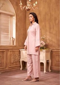 Pakistani Style Kurta Set.