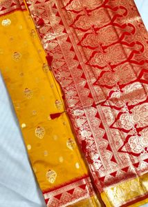 Premium Quality Ikat Saree With Blouse Piece