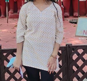 Short Kurti