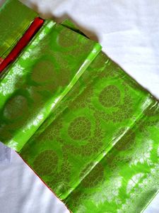 Green &amp; Red Saree
