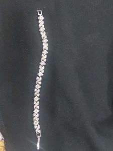 Sparkling Silver Leaf Bracelet