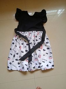 Girl&#39;s Black &amp; White Frock