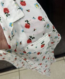 Pretty Cute Floral Shirt😍