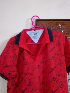 Half-sleeved Tshirt