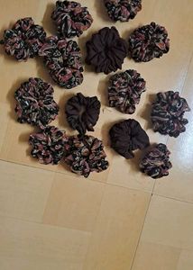 New Scrunchies. 10 Scrunchies With Free Gift!