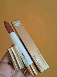 Myglamm Perfect Curves Lip Crayon Biscotti