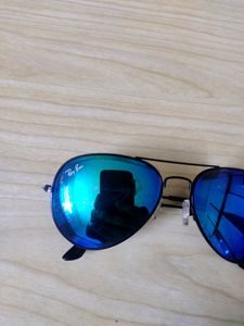 Ray Ban Original Shades / Goggles/ Sunglasses. With Cover