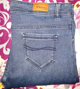 Classic Dark Wash Jeans