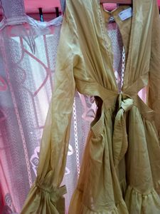 Deep Cut Long Sleeves