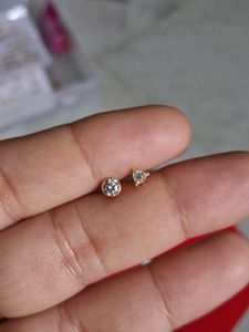 beautiful gold nosepin 2