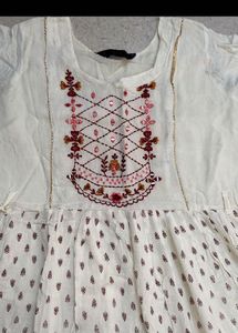 White Embroidered Kurta