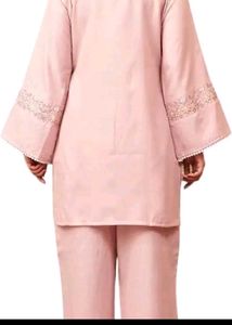 Pakistani Style Kurta Set.