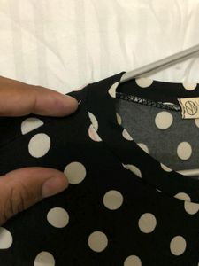 Black Sleeveless Top