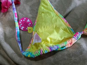 Floral Bikini Top - Stylish Swimwear