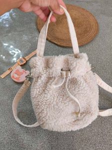Mini Fur Bucket Bag 🥰