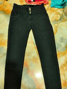 8 Jeans For 600