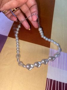 Authentic Elegant  Trendy Rich Pearls Necklace