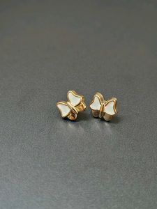 ✨ Elegant Stud Earring Set - 3 Pairs ✨