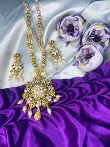 Neakless Set
