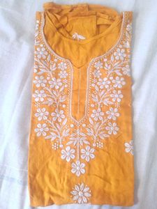 Floral Embroidered Chikankari Kurta