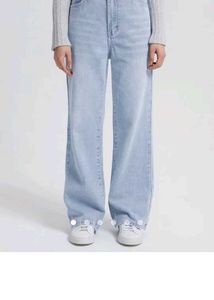 Light Wash Wide Leg Jeans