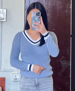 Blue V-Neck Long Sleeve Top