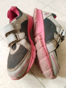 Girls Sports Shoes 👟 Pink 🩷 White 🤍
