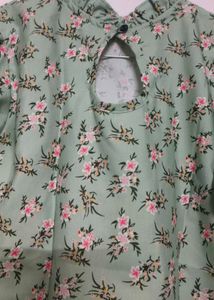 Floral Ruffle Neck Top