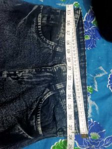 Women/Men Jeans !! On Sale Price